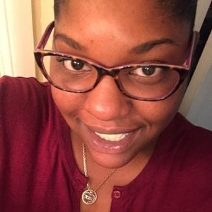 Meet your Posher, Stacy